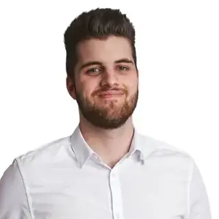 Justin Henken, PV-Experte aus Porta Westfalica